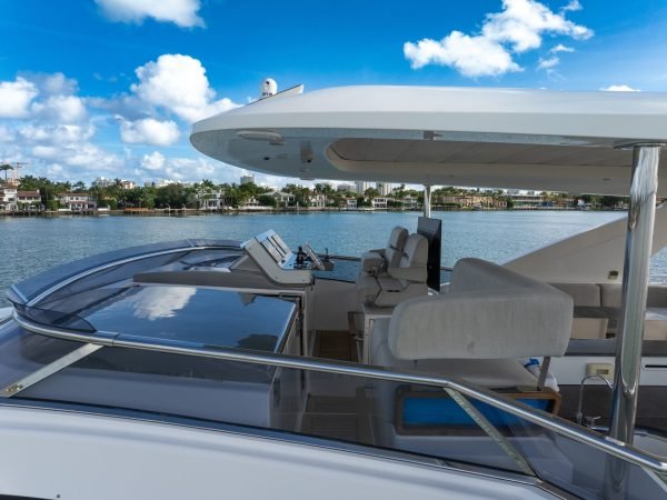 21-print-88-Azimut-Grande-CLOUD-9-92-X5.jpg