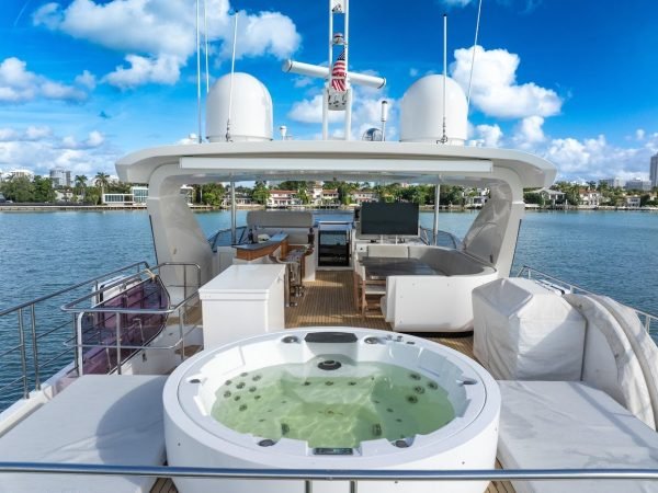 23-print-88-Azimut-Grande-CLOUD-9-100-X5.jpg